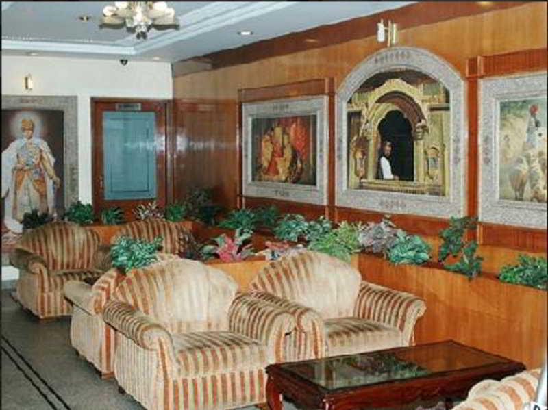 Hotel Swati Делхи Екстериор снимка